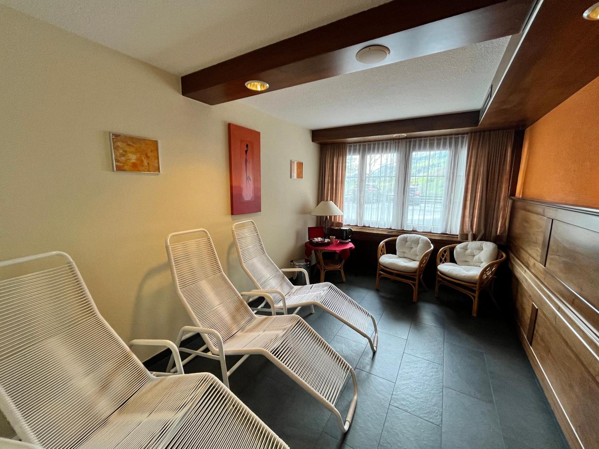 Hotel Alfa Superieur - Leukerbad-Therme Exterior foto